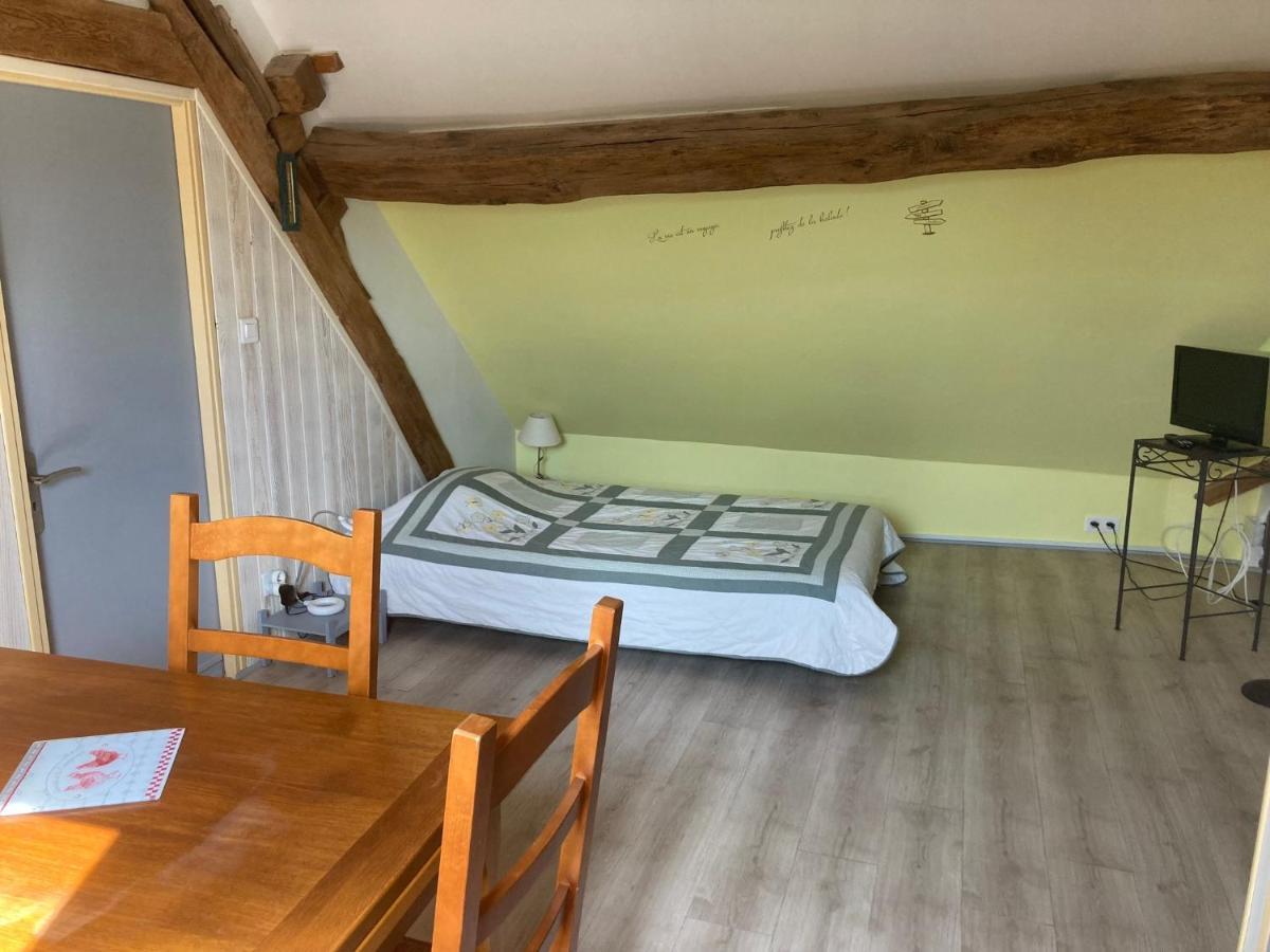 Le Calme A La Campagne Apartment Besson Exterior photo